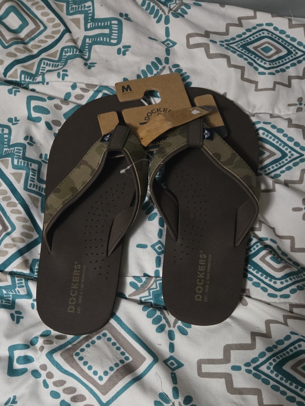 Dockers Men’s Olive & Brown Camo Flip-Flop Sandals